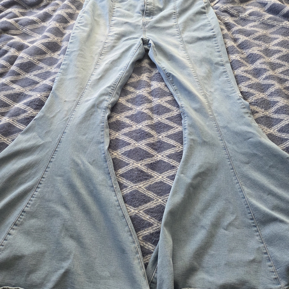 Fashion NOVA Elephant Astria Bell Bottom Jeans